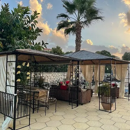 4 Bedroom In Esentepe
