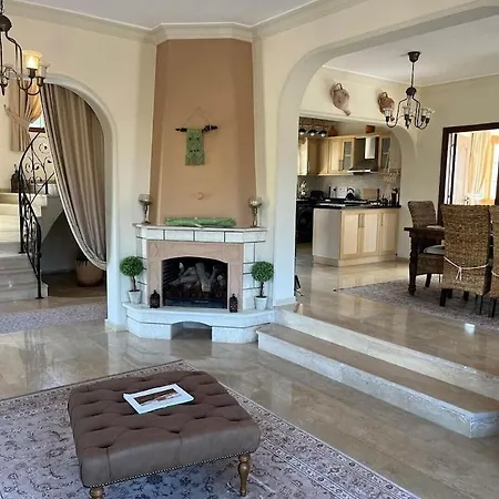 Villa 4 Bedroom In Esentepe *